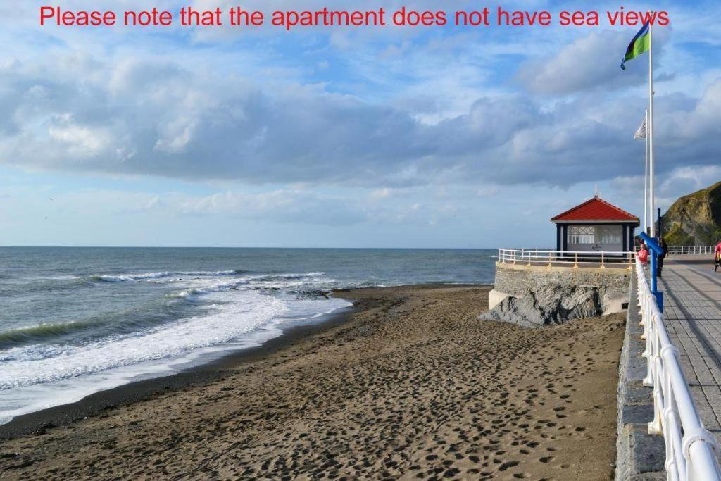 Cardigan Bay Self Catering Accommodation アベリストウィス エクステリア 写真