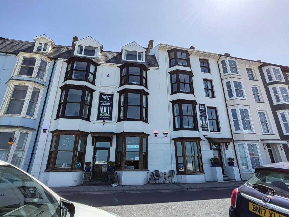 Cardigan Bay Self Catering Accommodation アベリストウィス エクステリア 写真