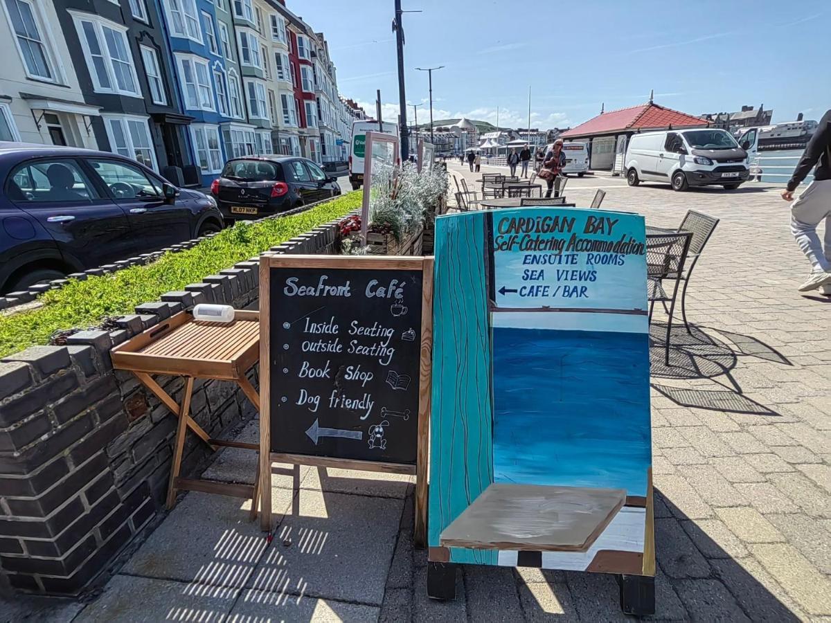 Cardigan Bay Self Catering Accommodation アベリストウィス エクステリア 写真