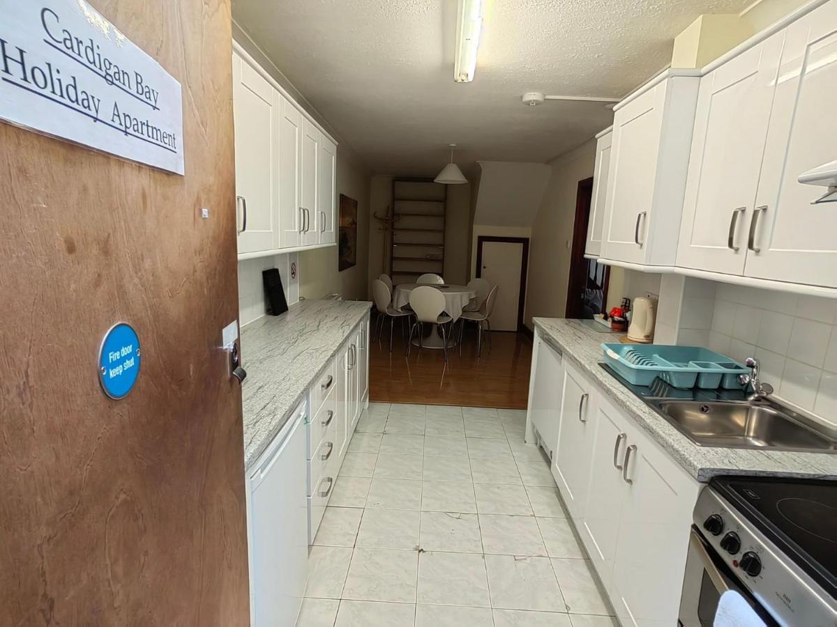 Cardigan Bay Self Catering Accommodation アベリストウィス エクステリア 写真