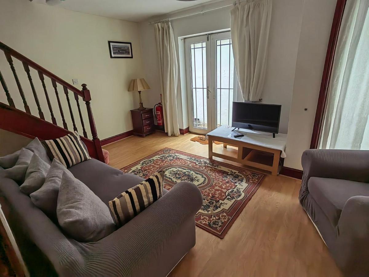 Cardigan Bay Self Catering Accommodation アベリストウィス エクステリア 写真