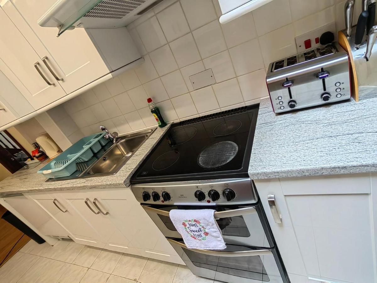 Cardigan Bay Self Catering Accommodation アベリストウィス エクステリア 写真
