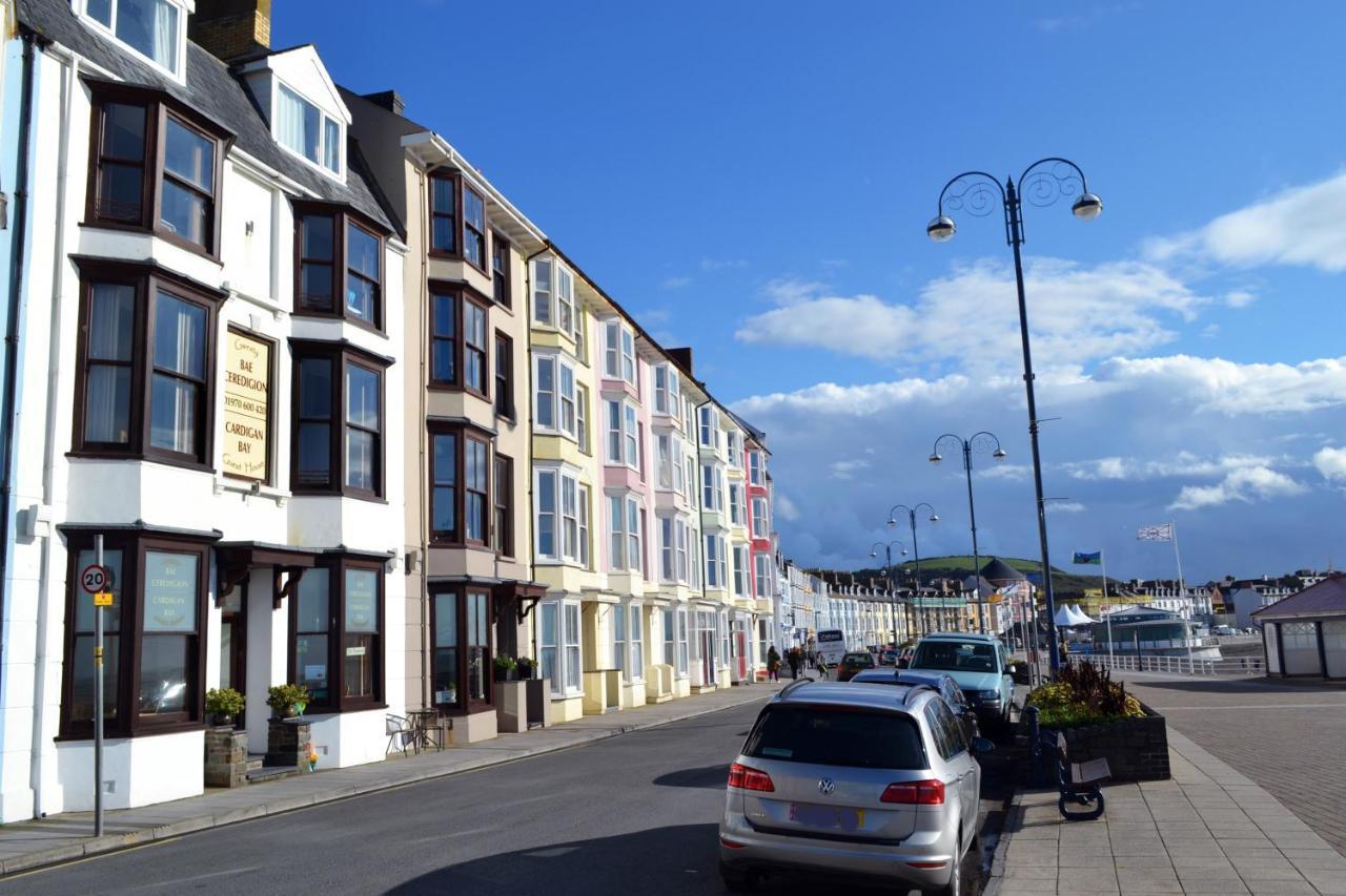 Cardigan Bay Self Catering Accommodation アベリストウィス エクステリア 写真