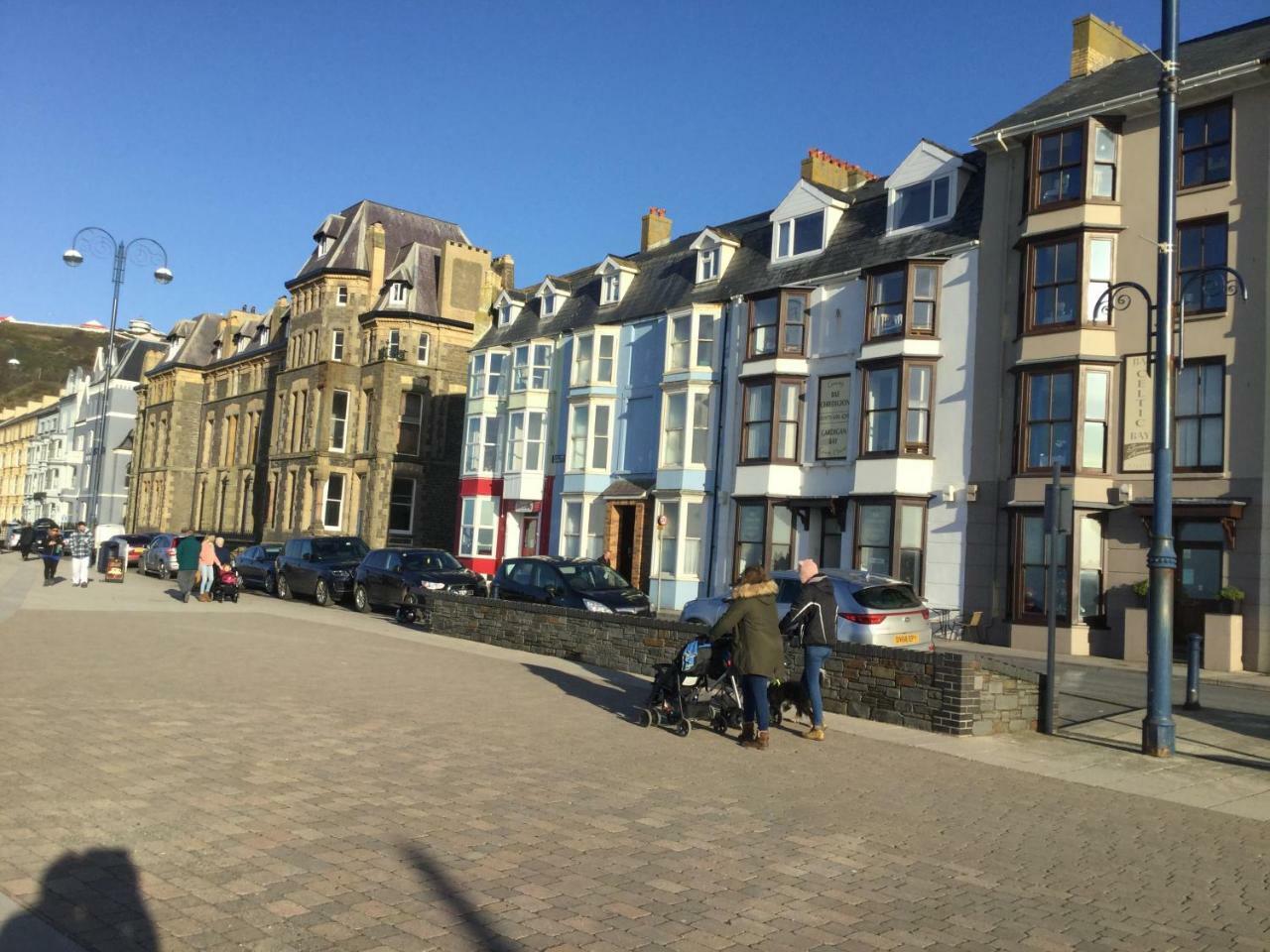 Cardigan Bay Self Catering Accommodation アベリストウィス エクステリア 写真