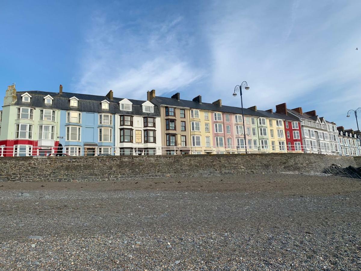 Cardigan Bay Self Catering Accommodation アベリストウィス エクステリア 写真
